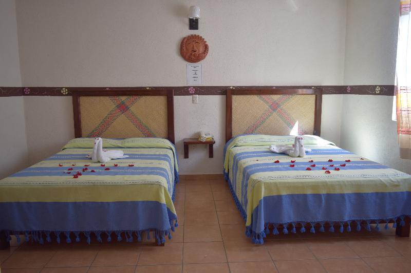 Forrest Hotel Huatulco Exterior photo